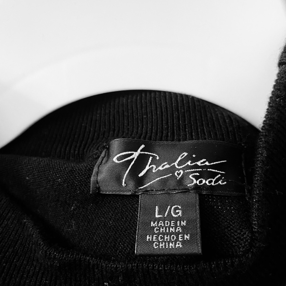 Long Sleeve shirt with open shoulders